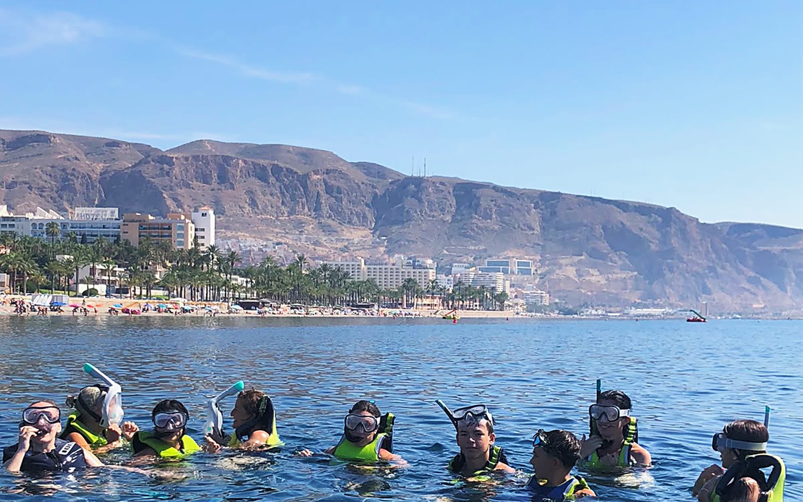 Snorkel guiado: meter la cara y descubrir la pradera
